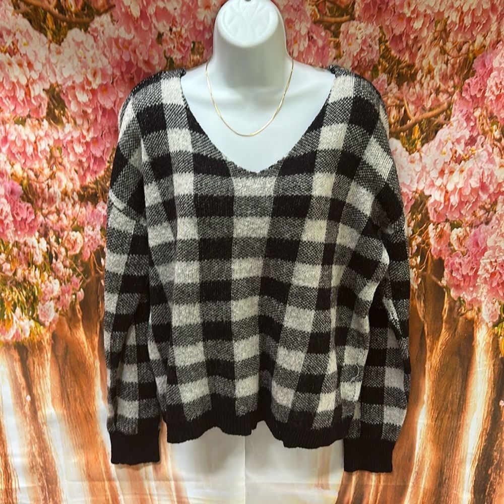Falls Creek Black & White Checkered Knit Sweater | Size XL | Cozy V-Neck